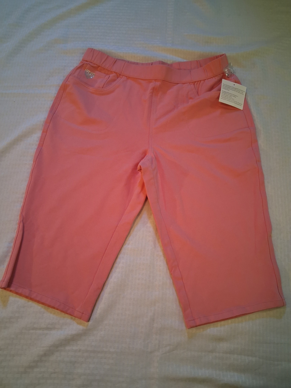 Women’s Coral/Pink Pull-On Capri Pants  Size L Heart Rhinestone